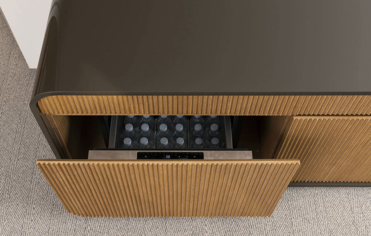 Compass Credenza #513 EV Qtr Cut Oak + #008 Warm Dark Gray 3