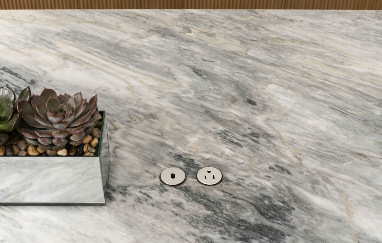 Ribbon Confernce Table #317 Polished Mirror Black + COS 3